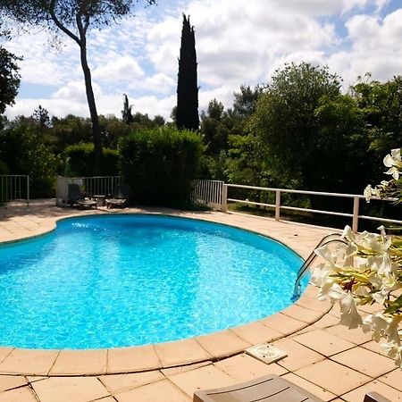 Le Relais Des Lavandins Le Muy Exterior photo