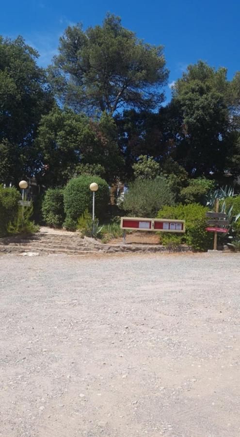 Le Relais Des Lavandins Le Muy Exterior photo