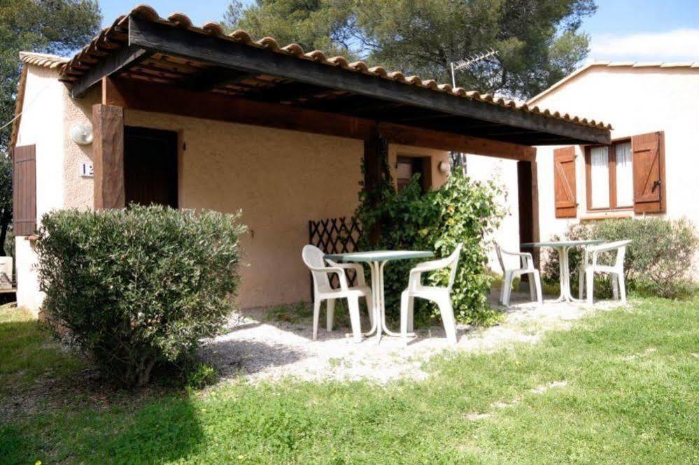 Le Relais Des Lavandins Le Muy Exterior photo
